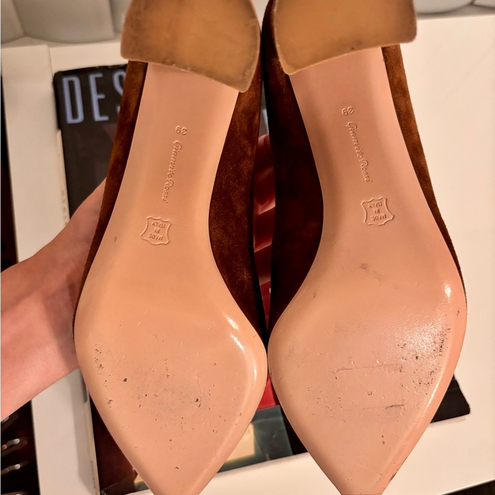 Gianvito Rossi Suede Pointed-Toe Pumps in Cognac - Picture 3 of 5